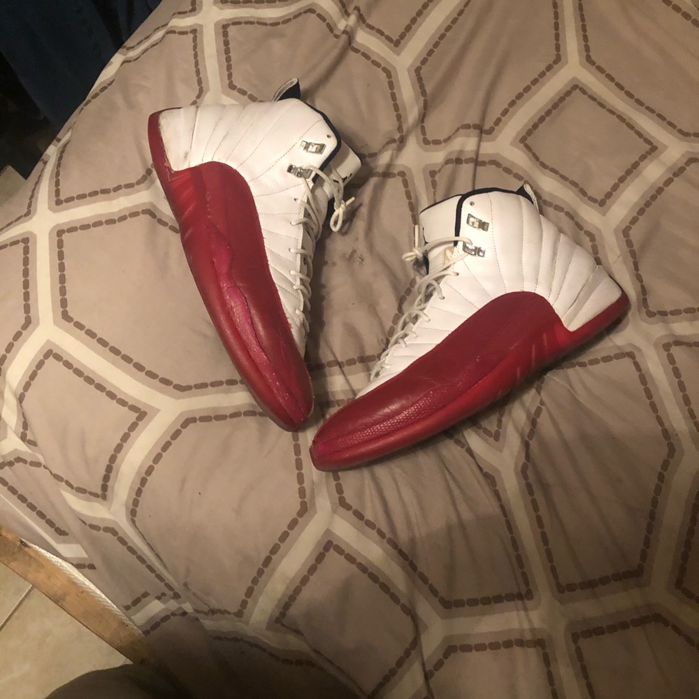 Jordan 12 cherrys 2009 release